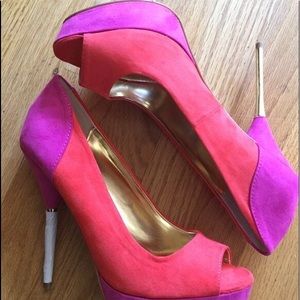 Express Tissu Heel Size 8.5